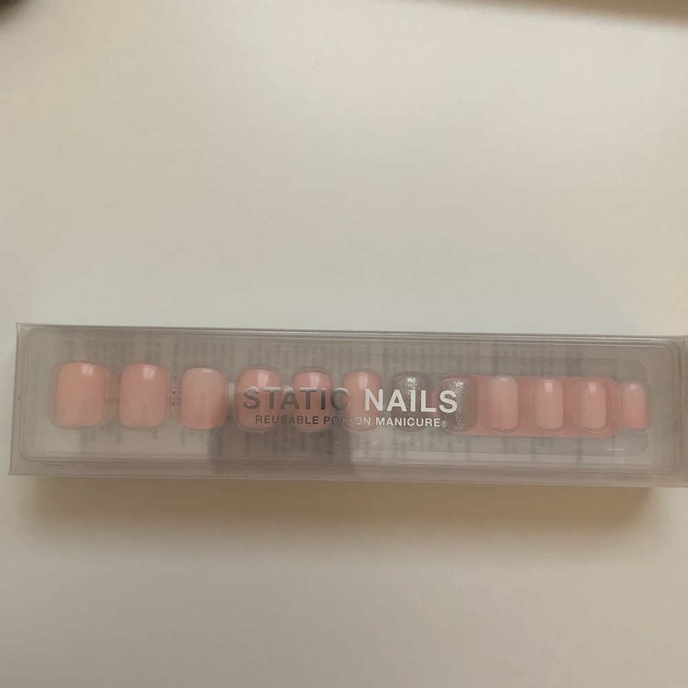 Resuseable press on nails